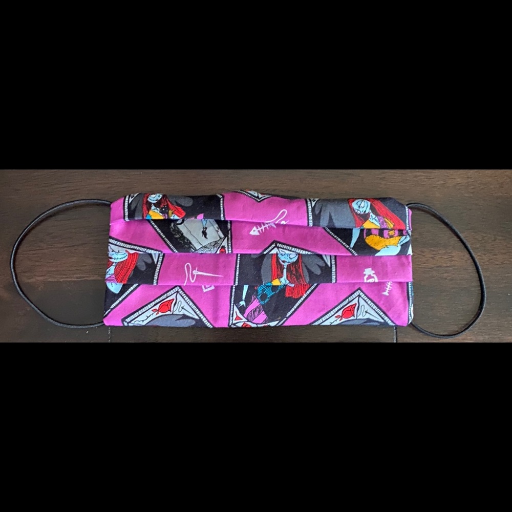 Disney jack Skelton & sandy  face mask
